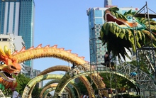 Lộ diện linh vật Rồng trên đường hoa Nguyễn Huệ, TP.HCM