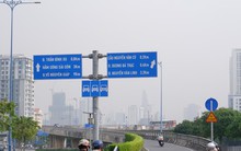 Hình ảnh sương mù sáng nay ở TPHCM, nồng độ bụi mịn vượt mức cho phép hàng chục lần