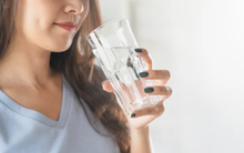 Loại nước không mùi, không vị lại giúp giải độc, làm đẹp và giảm cân nhưng nhiều người lười không uống