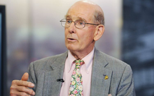 Nhà tiên tri thị trường Gary Shilling: “Hãy bán cổ phiếu và bán khống những tài sản này, vì suy thoái có thể sắp xảy ra”