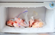 Vì sao ngăn mát tủ lạnh có đèn nhưng ngăn đá thì không? Nghe lý do mà vỡ ra được nhiều thứ
