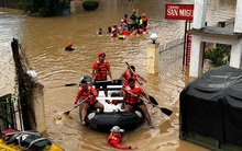 Bão ảnh hưởng hàng triệu người ở Philippines, Ấn Độ