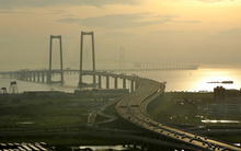 Siêu công trình xuyên biển giữ 10 kỷ lục thế giới của Trung Quốc vừa lập đỉnh cao mới, khẳng định tầm quan trọng không thể thiếu