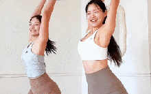 HLV người Hàn Quốc hướng dẫn động tác vung tay mang lại hiệu quả giảm mỡ vùng bụng và lưng