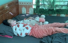 Nữ sinh lớp 11 bị "đánh hội đồng" gãy đốt sống cổ vẫn chưa thể tới trường