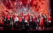 Trải nghiệm săn vé Concert Anh Trai Vượt Ngàn Chông Gai cùng 150.000 người khiến CĐM và loạt nghệ sĩ khóc hết nước mắt: Có tiền cũng không mua được!