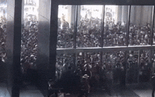 Cảnh tượng không tưởng tại Bảo tàng Lịch sử Quân sự ngày cuối tuần, du khách chứng kiến bỗng thấy vui và tự hào?