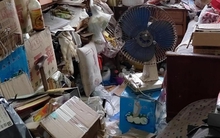 Bà cụ 75 tuổi tích trữ 5 tấn rác trong nhà: Khi biết nguyên nhân, cư dân mạng xóa hết bình luận toxic