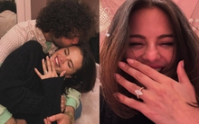 HOT: Selena Gomez bất ngờ thông báo đính hôn, khoe nhẫn kim cương cỡ khủng