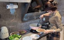 Cả nhà ung thư, bệnh tật chỉ vì 5 thói quen trong bếp tưởng tiết kiệm, sạch sẽ này