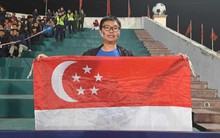 CĐV Singapore duy nhất đến Việt Trì: “Tuyển Việt Nam sẽ vô địch AFF Cup, các bạn quá mạnh”