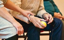 Bà lão 78 tuổi: Sau trải nghiệm nằm viện một mình ngày Tết, tôi nhận ra thứ này còn tốt hơn trăm lần việc trông cậy vào con cái