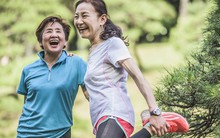 Mất cơ xảy ra nhanh khi về già, nếu không muốn bị "teo tóp" thì bạn nên làm 3 việc càng sớm càng tốt