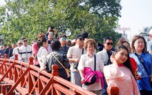 Khách quốc tế đến Hà Nội chơi Tết tăng gần gấp đôi