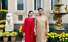 Linh Rin và Phillip Nguyễn nắm tay nhau lên sóng đầu năm, flex luôn góc sân biệt thự chơi hoa Tết toàn loại bình dân nhưng "bao sang"