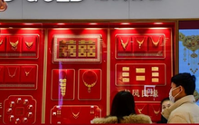 Giới trẻ Trung Quốc kéo 'cơn sốt' vàng quay trở lại