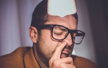 Ngoáy mũi mở "đường cao tốc" cho vi khuẩn chạy thẳng lên não bộ, có thể khiến bạn bị mất trí nhớ