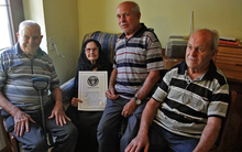 Bí quyết trường thọ của gia tộc sống lâu nhất thế giới đến từ "3 kho báu thực phẩm"