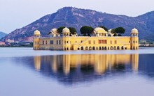 Cung điện “chỗ chìm chỗ nổi” kỳ bí, rộng hàng nghìn m2 nhưng không có bất kỳ căn phòng nào, bỏ hoang 200 năm vì một lý do đặc biệt