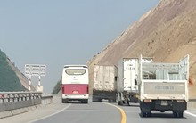 Thót tim' những pha vượt ẩu, lấn làn trên cao tốc Cam Lộ - La Sơn