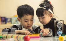 2 thói quen giáo dục này của cha mẹ sẽ khiến trẻ ngày càng thu mình, tương lai cũng mù mịt