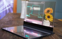 Chiếc laptop ảo diệu nhất thế giới vừa được trình làng, màn hình trong suốt có thể nhìn xuyên qua!
