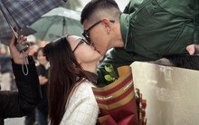 Hình ảnh lãng mạn ngày lên đường nhập ngũ và lời hẹn '2 năm sau về anh cưới em'