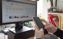 Ngân hàng đồng loạt tăng phí SMS banking, hội chị em buôn bán than: "Sống không tiền mặt đã không còn tiện nữa rồi!"