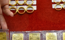 Vàng nhẫn "cháy hàng"