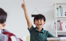 Giáo viên chủ nhiệm về hưu nói thẳng: 90% học sinh dễ thành công trong tương lai được bố mẹ nuôi dạy theo 4 cách này