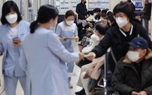 Khủng hoảng y tế ngày thứ 10 tại Hàn Quốc: Chỉ 300 bác sĩ trở lại, Chính phủ chuẩn bị truy tố hàng loạt