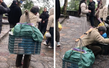 Cụ ông 70 tuổi còng lưng gánh hàng lên Yên Tử: Du khách nghe hoàn cảnh ai cũng cũng thương và rủ nhau giúp đỡ