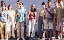 1 loại công nghệ độc quyền của đế chế thời trang Nhật Bản với sợi vải chỉ mảnh bằng 1/12 sợi tóc người 