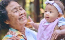 Nỗi niềm của những người ông bà bị chỉ trích không chăm cháu giúp là không thương con cháu: Đừng bắt chúng tôi phải "làm cha mẹ lần 2"