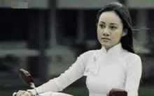 Bạn còn nhớ cô nữ sinh đáng yêu này? Ngoài đời cô xuất thân trong 1 gia đình tri thức lớn, là gương mặt người người nhà nhà biết tới