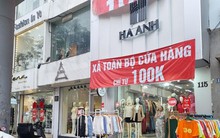 Thị trường Tết Nguyên đán: Giá thực phẩm tăng, hoa đua nhau giảm giá