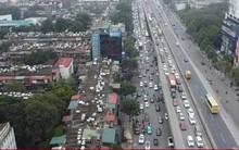 Người dân đổ về quê ăn Tết, đường Vành đai 3 ùn tắc kéo dài 6km