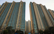 ‘Chúng tôi có thể giảm giá sâu hơn nếu bạn muốn’: Tiếng kêu ‘thảm thiết’ của các chủ đầu tư BĐS ế khách, lo sợ không biết bao giờ mới giải quyết hết số nhà dư thừa