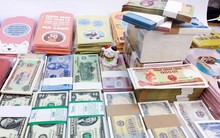 Đổi tiền mới lì xì Tết: Vừa mất phí,… vừa nhận về cọc tiền giả