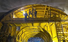 Nhộn nhịp trên công trường cao tốc Bắc - Nam ngày cuối năm