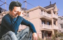 Người đàn ông chi 9,4 tỷ đồng mua 6 căn nhà rồi ra nước ngoài, sau 20 năm phát hiện 4/6 căn "có chủ mới": Chủ đầu tư bị cảnh sát gửi giấy triệu tập