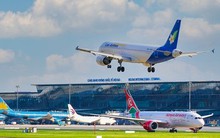 Hành khách đi máy bay có thể xin chữ đầu Xuân ở Nội Bài