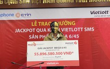 Mua cho vui, một người đàn ông bất ngờ trúng Vietlott hơn 55 tỉ đồng