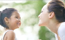 Nếu có 4 hành vi này, chứng tỏ bé yêu mẹ nhất nhà