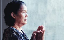 Lên thành phố chăm cháu, tôi bỏ về sau 1 câu nói của con dâu, rầu rĩ than thở: Nhà con cái không bao giờ là nhà của cha mẹ