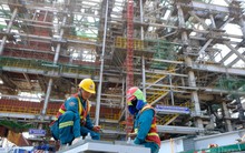Hối hả trên công trường thi công Nhà máy Nhiệt điện Quảng Trạch 1