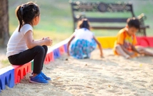 Ai có triển vọng hơn khi lớn lên, những đứa con "hướng ngoại" hay "hướng nội"? Thực tế khiến các bậc phụ huynh ngỡ ngàng!