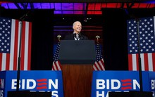 Bầu cử Mỹ: Ông Biden thắng đề cử, ông Donald Trump bám sát