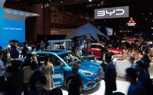 “Làm mưa làm gió” ở quê nhà, hãng xe điện Trung Quốc soán ngôi Tesla gặp khó khi vươn ra biển lớn, sếp công ty còn nói: Khách nhận xe xong giống như đến nhà hàng sang trọng nhưng gặp phải đĩa mẻ