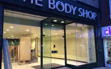 Ngày tàn của The Body Shop: Huyền thoại mỹ phẩm 47 năm, chất lượng tốt, thân thiện môi trường nhưng vẫn phá sản vì bị giới trẻ chê 'già và đắt'